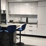 아파트 Nowoczesny W Poblizu Centrum *