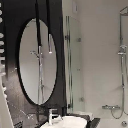 Nowoczesny W Poblizu Centrum